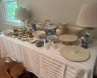 Large Collection of Vintage Ceramic Lenox China & Serving Pieces                                                                                                                                                                 Chinaa