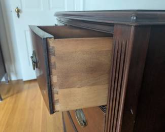 Mahogany Dresser Dovetail Drawer