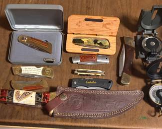 POCKET KNIVES/ POCKET COMPASSES