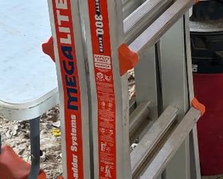 LITTLE GIANT LADDER