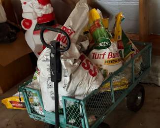 LAWN AND GARDEN FERTILIZER IN LAWN CART