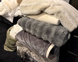 faux fur blankets and bedding