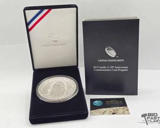 2007  2019 Apollo 11 50th Anniversary 5oz Coin