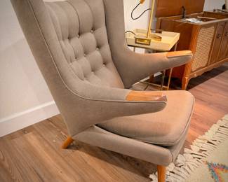 Replica Hans Wegner "Papa Bear" chair