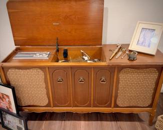 Vintage Zenith Stereophonic High Fidelity Phonograph