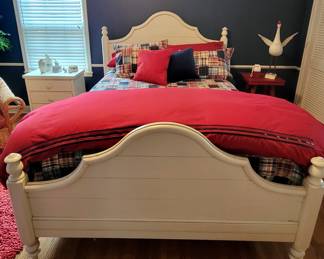 Gorgeous and well-cared for Queen sized bedroom furniture!