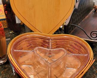 Longaberger basket with lid and removable insert