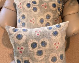 Decorative pillows