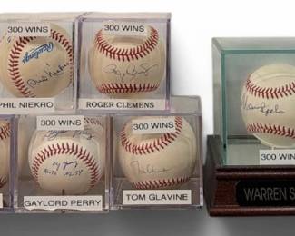 Autographed 300 Wins Club Baseballs TOM SEAVER w/ COA