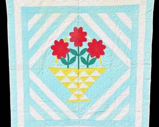 Antique Applique Floral Bouquet Quilt