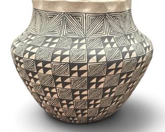 VIRGIE GARCIA (Acoma Pueblo, b. 1947) Polychrome Vessel