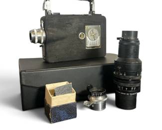 CINE-KODAK Magazine 16mm Hand Held Camera 