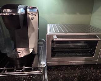 Kitchen appliances, hosting items and general kitchenware