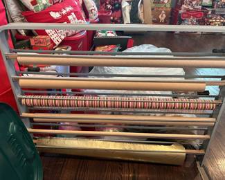 Wrapping paper stand