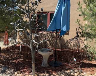 Yard Art - Topiary, Decorative Metal Tree