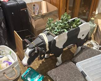 Cow planter