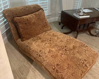 Chaise lounge
