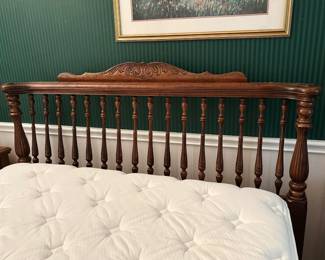 Kincaid traditional solid maple queen-size bed with turned spindles, like new
