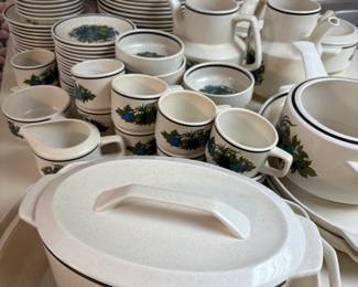105-pc set vintage Lenox Tempur-Ware dinnerware, Fall Bounty pattern