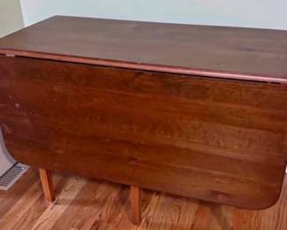 Gatemen drop leaf table