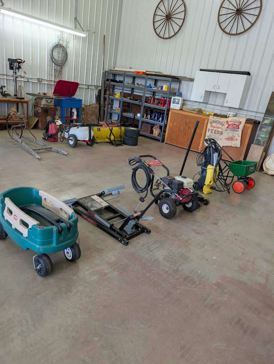 Wagon, Lawnmower Lift, Gas Pressure Washer, Electric Pressure Washer, Yard Spreader w/ Hitch Adapter