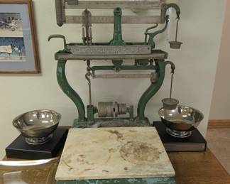 The Computing Scale Co. Antique Counter Scale