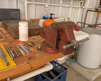 Bench Vise