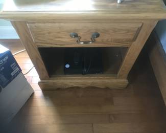 End table, part of 5 piece set