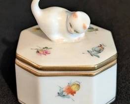 Porcelain Trinket Box - Herend Hungary Floral Cat Finial