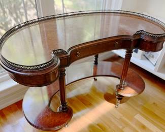 KIDNEY DESK
