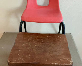 Lot 115: Children’s Seats