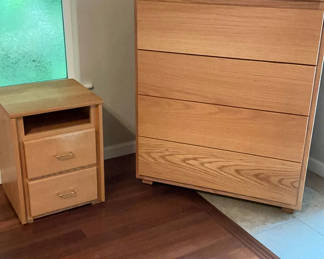Lot 150: Solid Oak Dresser And Nightstand