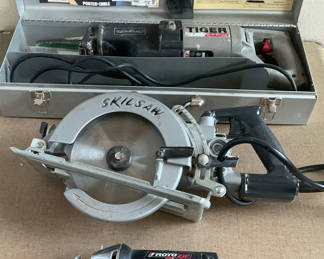 Lot 25: Skilsaw Worm-Drive Circular Saw, Porter-Cable Tiger Saw, and RotoZip