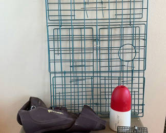 Lot 85: Crabbing Stuff