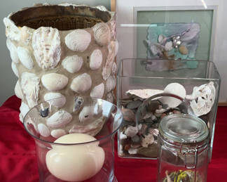 Lot 71: Shell Decor