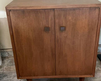 Lot 172: MCM Hi-Fi Cabinet, With Records
