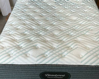 Lot 147: Twin Beautyrest Pressure Smart Mattress