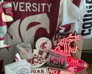 Lot 33: WSU Cougar Fan VIntage Lot #2