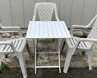 Lot 125: Patio Table and Chairs