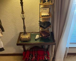 I spy a vintage tartan throw!