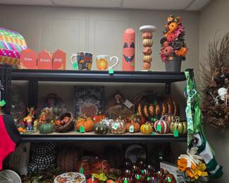 Autumn, Thanksgiving and Halloween Decor - Lots and Lots of Pumpkins!
