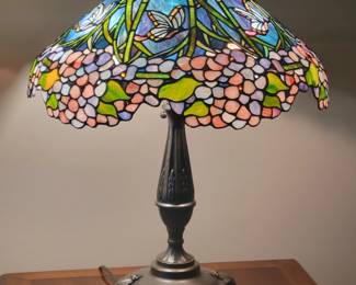 PRESALE - $150 STUNNING TIFFANY LAMP