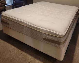 PRESALE - $125 SEALY POSTUREPEDIC QUEEN MATTRESS AND BOX SPRINGS WITH FRAME