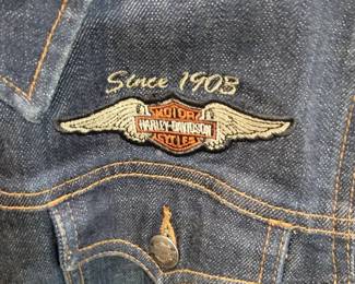 PRESALE - $25 LARGE WOMEN'S HARLEY DAVIDSON JEAN JACKET