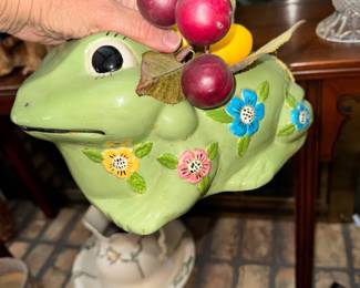 Cutest ceramic frog planter 