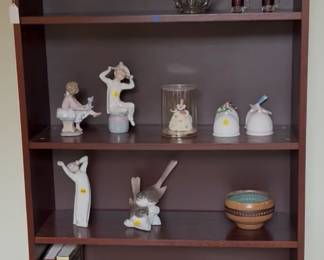Nothing over $10/ bookshelf $20