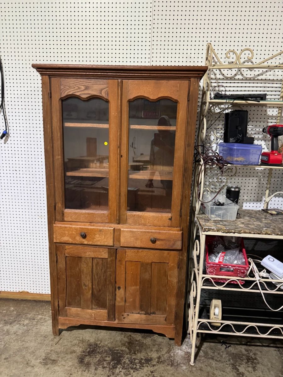 Oak kitchen cabinet