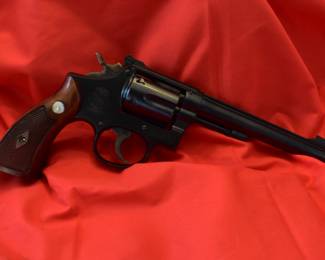 smith & Wesson revolver