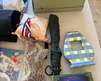 Mixed lot with boxed nativity set, umbrella, shoes and plaid wreath form