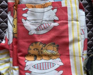 Vintage Garfield character bedsheets and pillowcases